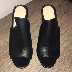 Jessica Simpson heels